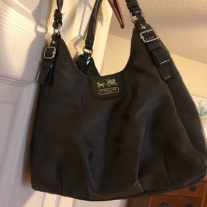 ✨Madison Coach Handbag - priced to sell✨